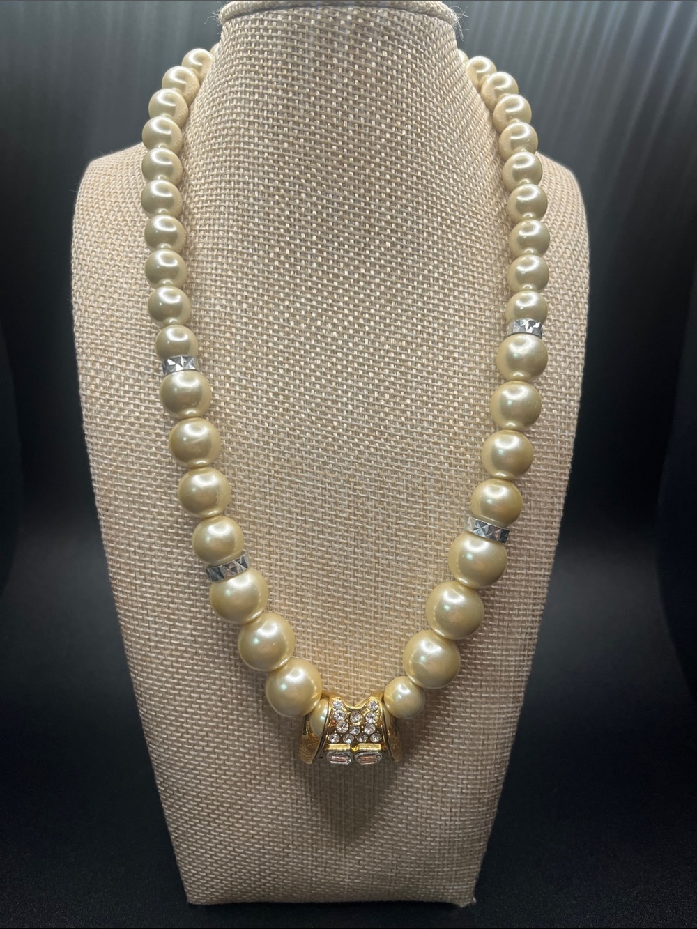 Vintage Park Lane faux pearl rhinestone bow necklace 20 inch